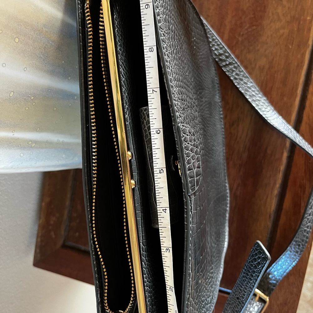 A NEW DAY Gray Croc with Gold Details Crossbody Bag - Picture 8 of 16